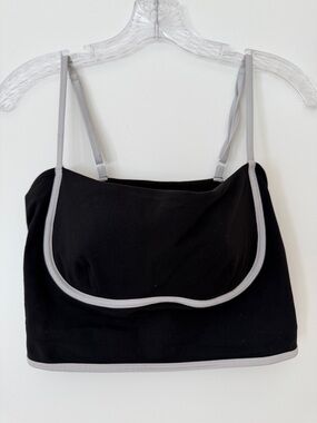 ALO Yoga Black Sport Tank with Light Gray Trim Medium